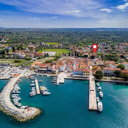 Gorgeous In With Wifi Apartman